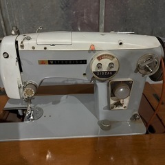 アンティーク　ミシンの画像