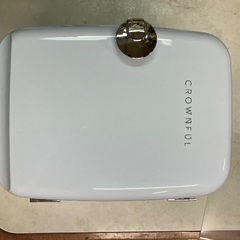 シガーソケットと100Vで使えるミニ冷／温庫の画像