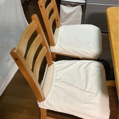 テーブルと椅子2つ　伸縮可能　の画像