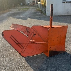 トラクター用　片培土器　培土機　丸軸　アタッチメント　パーツ　引取限定　の画像