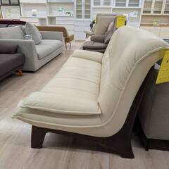 ジモティー割引🏷️【ジャングルジャングル 岸和田和泉インター店】3人ソファ  和泉市 堺市 岸和田市 泉大津市 高石市 泉北郡熊取町の画像