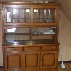 食器棚の画像