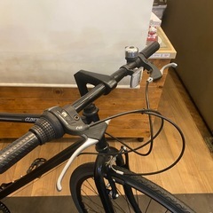 年末セール！防犯登録無料！【クロスバイク】ブラック　6速の画像