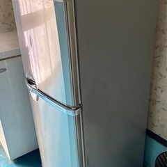 一人暮らし用冷蔵庫の画像