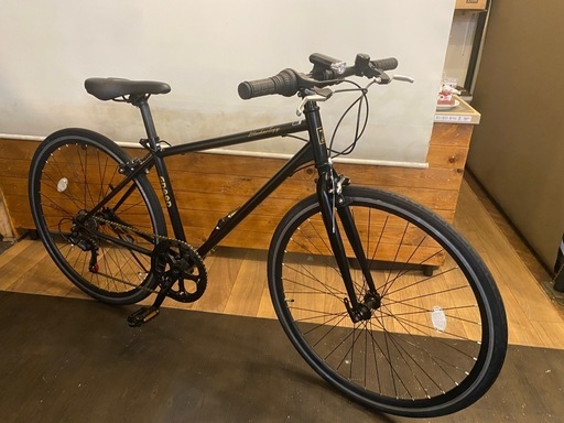 年末セール！防犯登録無料！ライト付きクロスバイク6段700c (猫の手堂