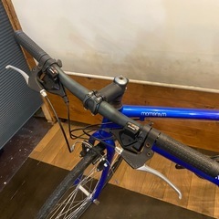 年末セール！防犯登録無料！【momentum】3x8速　クロスバイクの画像