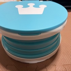 折りたたみ式、災害救助用のポータブルトイレ
の画像