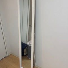 白色立てかけ鏡🪞の画像