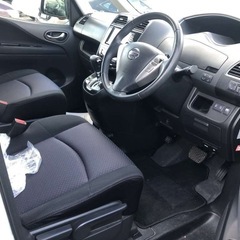 セレナハイブリッドハイウェイスターの画像