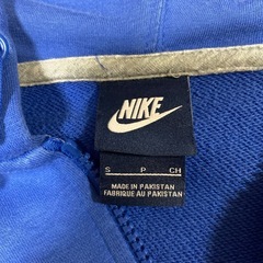 ナイキ　パーカー　Sの画像