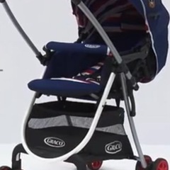 両対面式ベビーカーの画像