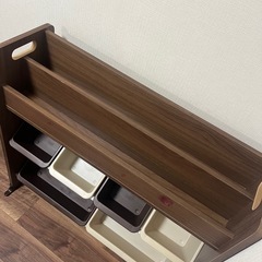 おもちゃ＆絵本棚の画像