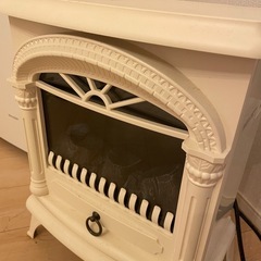 暖炉型ファンヒーターの画像