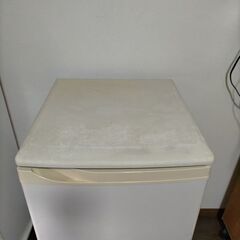 電気冷凍庫 SANYO HF-10M(C) 97.1－6月期製 故障品の画像