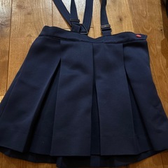 千里敬愛幼稚園　ブレザーとスカートの画像