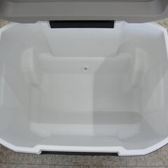 コールマン ホイールクーラー 60QT 56L クーラーボックス ホイール付き ライトグレーの画像