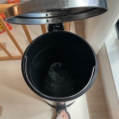 キッチン用ゴミ箱の画像