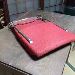 レトロ？折り畳み座椅子の画像