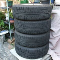 スタッドレスタイヤ１６インチ、アルミホィール付きの画像