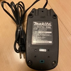 マキタ DC07SA 充電器 7.2Vの画像