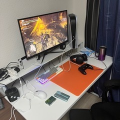 パソコンデスク&椅子の画像