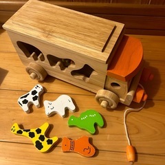 木製 くるまの知育おもちゃの画像