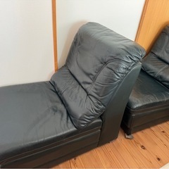黒　肘掛付ソファ2脚+肘掛無ソファ2脚セットの画像