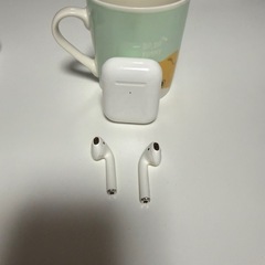 AirPods 第2世代 ワイヤレス充電ケース付き（イヤホンおまけ）の画像