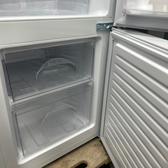 配達可【ニトリ】冷蔵庫106L★2024年製 クリーニング済み/6ヶ月保証付き【管理番号12012】横の画像