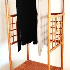 ラタンの洋服ラック【美品】の画像