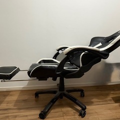 ゲーミングチェアの画像