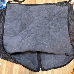 未使用品 車椅子用ブランケット 介護用 裏起毛 防風 防寒 ひざ掛け 足元防寒 あたたかい 洗える 取り付け簡単 (ブラック)の画像