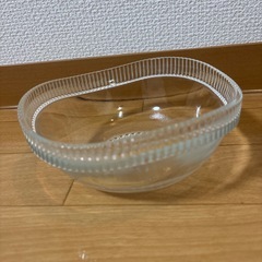 ガラス製の器の画像
