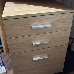 この字デスクの画像