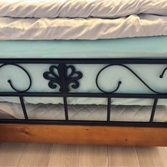 アイアンセミダブルベッドセットの画像