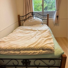 アイアンセミダブルベッドセットの画像