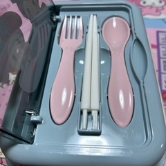 マイメロ、クロミの2段弁当箱、新品未使用の画像