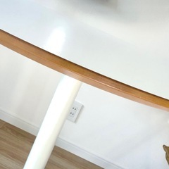 IKEA BILLSTA 美品 丸テーブル カフェテーブル ダイニングテーブルの画像