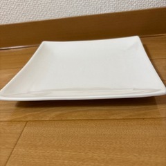 お皿の画像