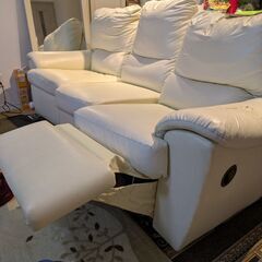 三人掛けソファの画像