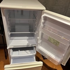 【取りに来てくれる人限定】シャープノンフロン冷凍冷蔵庫SJ-D14C-Wの画像