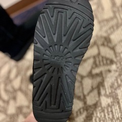 ugg ブーツ24センチ　スワロフスキーのボタンの画像