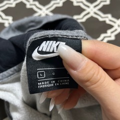 ナイキパーカーの画像