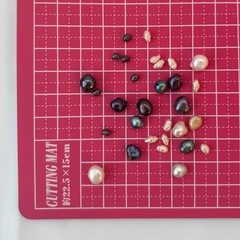 淡水パールまとめ売り　30粒　両穴　マルチカラー　淡水パールバロックの画像