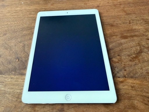 iPad Air 第1世代　Wi-Fiモデル　　