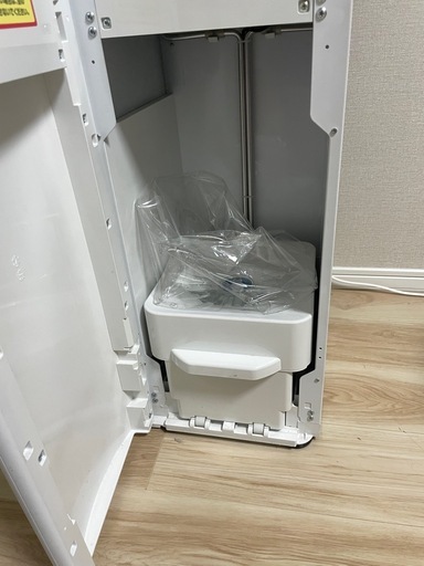 フレシャスウォーターサーバー Slat ホワイト