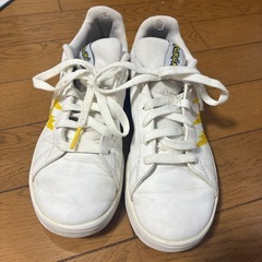 ポケモン　スニーカー　21.5センチの画像