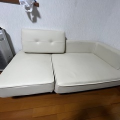 【募集締め切り】2人掛けソファ　ホワイトの画像