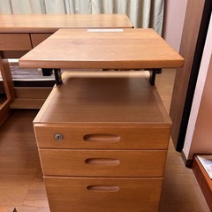 学習机　イトーキ　天然木の画像