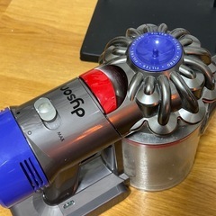 ★ダイソン8fluffy コードレス掃除機★の画像